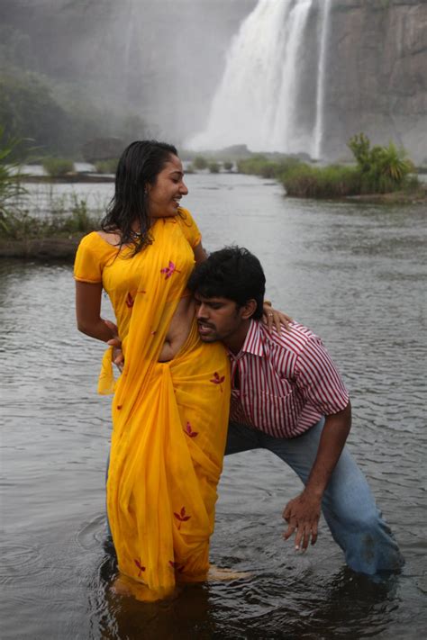 Free Romantic Women In Saree Videos